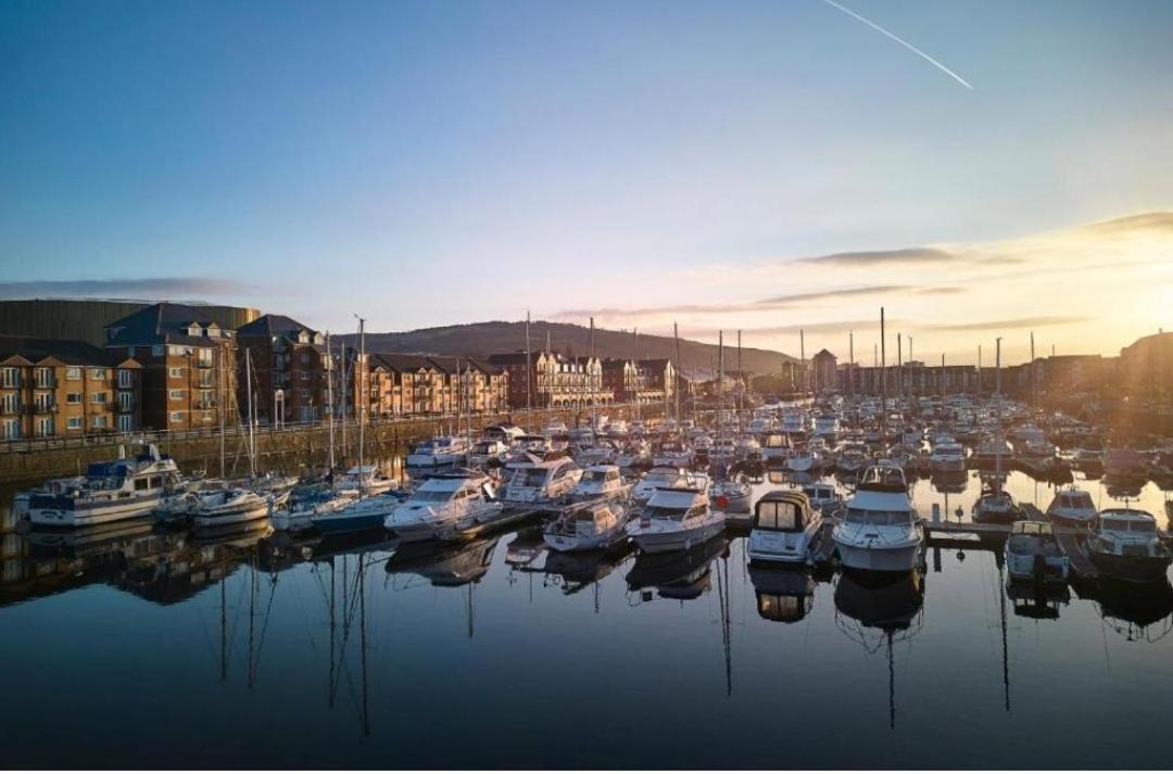 Swansea Marina Apartment Exterior photo